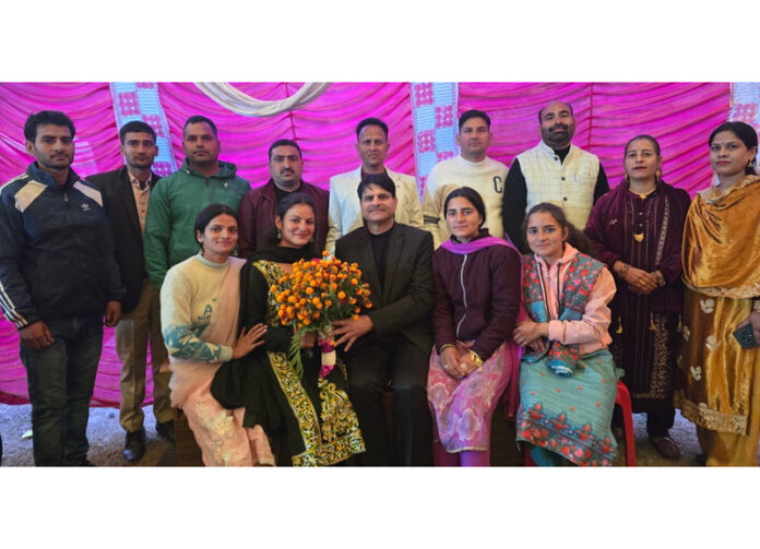 SSP Benam Tosh with the awardees on Sunday.