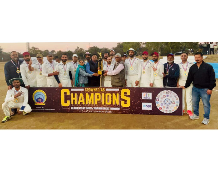 Dignitary presenting trophy to winning team. Dignitary presenting trophy to winning team.