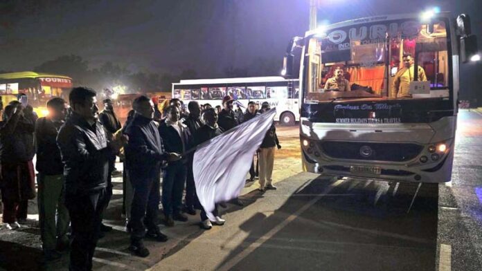 Chairman APS Samba and Principal flagging off educational tour. Chairman APS Samba and Principal flagging off educational tour.