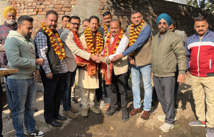 BJP general secretary Baldev Singh Billawaria laying foundation of development works in Ward No. 55 on Friday. BJP general secretary Baldev Singh Billawaria laying foundation of development works in Ward No. 55 on Friday.