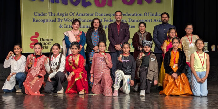 Winners posing along with dignitaries.