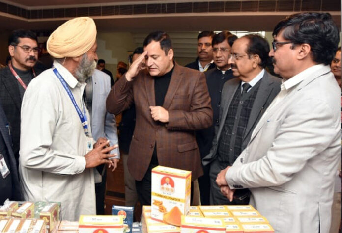 Agriculture Minister Javid Dar flanked by others during workshop of Krishi Vigyan Kendra, SKUAST Jammu.