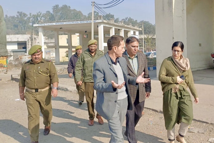Secretary Transport during visit to MVD Toll Post at Lakhanpur on Saturday. Secretary Transport during visit to MVD Toll Post at Lakhanpur on Saturday.