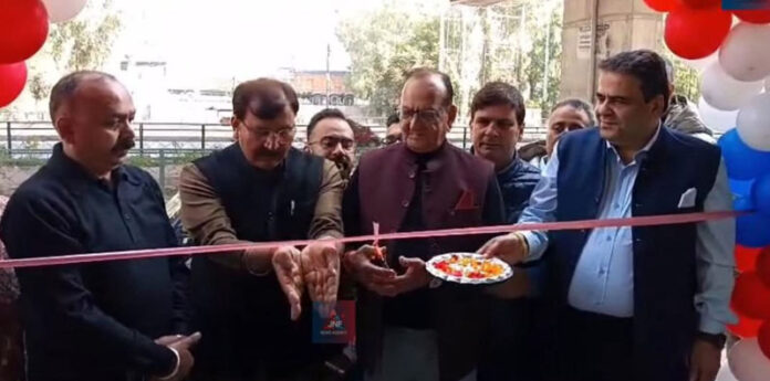 MLA Arvind Gupta inaugurating a new franchise store of Reliance in Jammu.