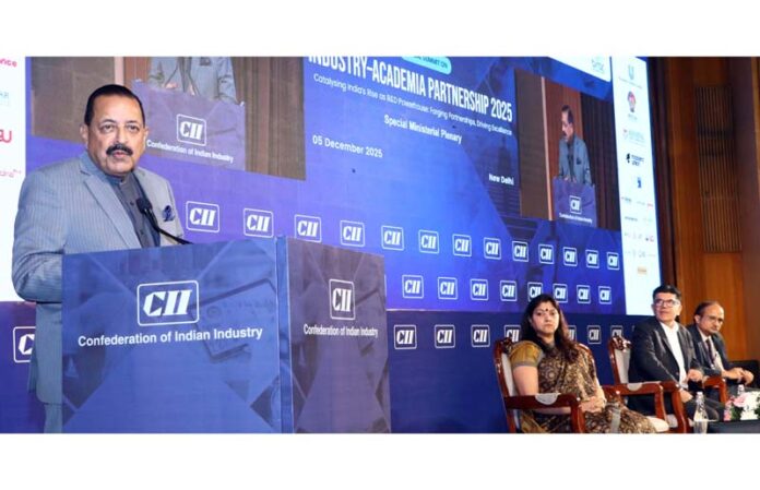 Union Minister addressing the Union Minister addressing the