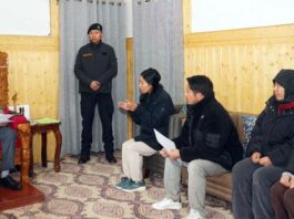 LG Kavinder Gupta meeting with a delegation in Leh.