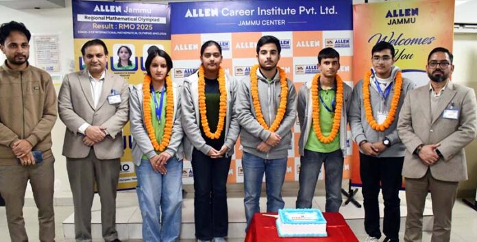 Kuldeep Sharma, Centre Head ALLEN Jammu posing along with the students in Jammu.