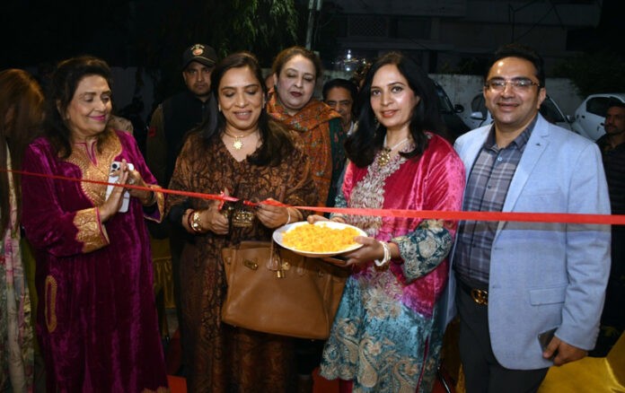 Ritu Singh inaugurating boutique ‘Rouche’ in Jammu.