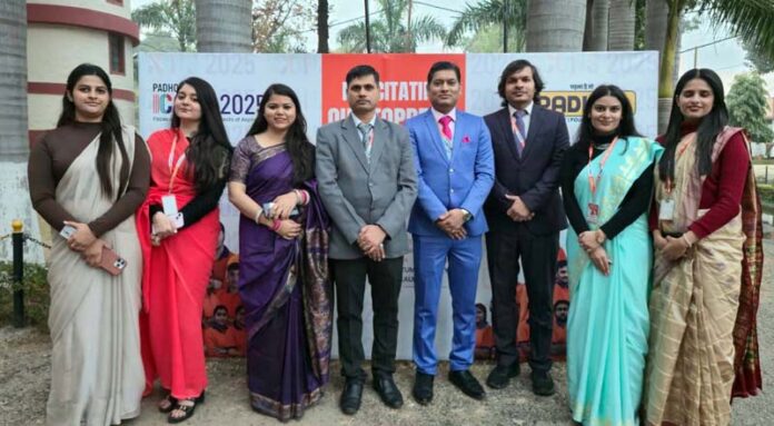 Students posing along with faculty members at Padhoji in Jammu.
