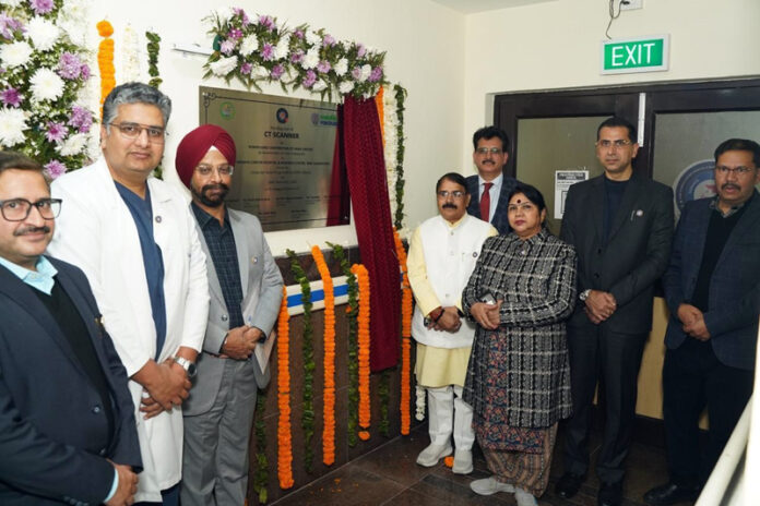 Officials of POWERGRID handing over medical equipments to HBCHRC in Chandigarh.