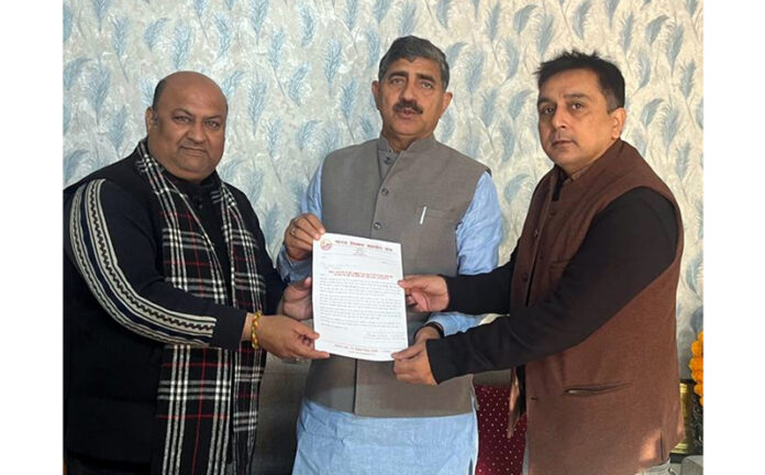 BTSM J&K and Ladakh unit dignitaries presenting a memorandum to MP Jugal Kishore Sharma on Saturday. BTSM J&K and Ladakh unit dignitaries presenting a memorandum to MP Jugal Kishore Sharma on Saturday.