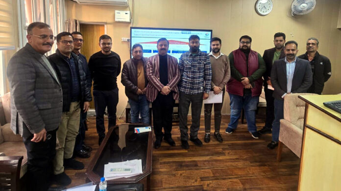 Members of LUB J&K delegation meeting Rajeev Ranjan, Secretary, Revenue & Labour Department.
