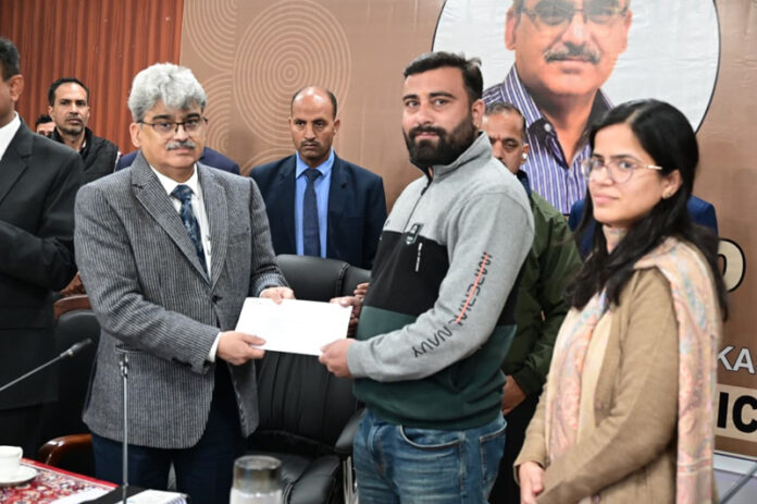 CS handing over sanction letter under Mission YUVA at Samba on Saturday