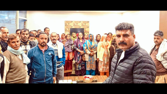 Delegations meeting with Pawan Khajuria. Delegations meeting with Pawan Khajuria.