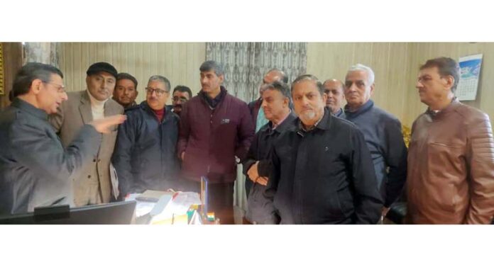 KP delegation discussing issues with Relief and Rehabilitation Commissioner Migrants at Jammu.