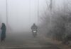 Dense fog engulfs parts of Srinagar on Saturday morning. -Excelsior/Shakeel