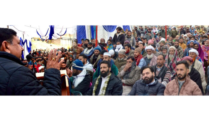 DC Poonch addressing people at Arai.