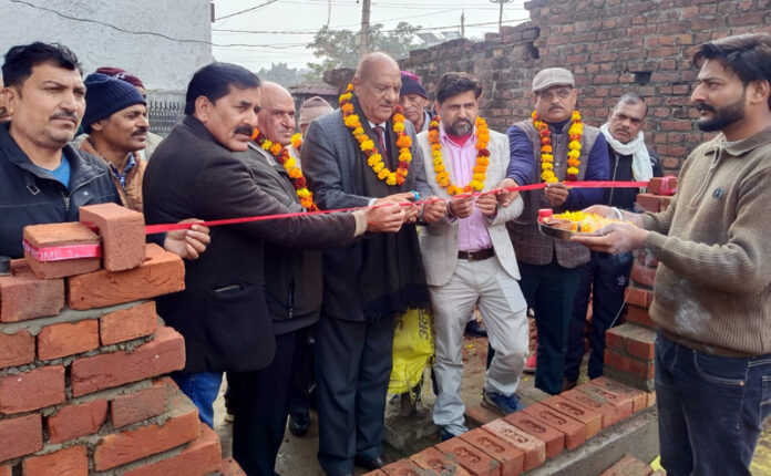 Former minister Mula Ram starting work of Kabir Bhawan at Dyansar, Bari Brahmana in Samba district. Former minister Mula Ram starting work of Kabir Bhawan at Dyansar, Bari Brahmana in Samba district.