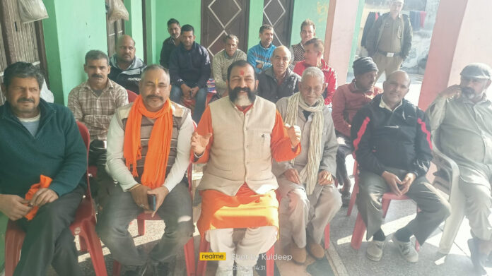 Rajesh Kesri, president SSH addressing a public meeting in Bishnah.