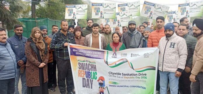 Comm Secy Mandeep Kaur leading extensive sanitation drive in Jammu City on Saturday.
