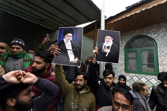 People protesting in Srinagar to express solidarity with Iran's Supreme Leader, Ayatollah Syed Ali Khamenei, amid ongoing unrest and tensions in Iran. -Excelsior/Shakeel