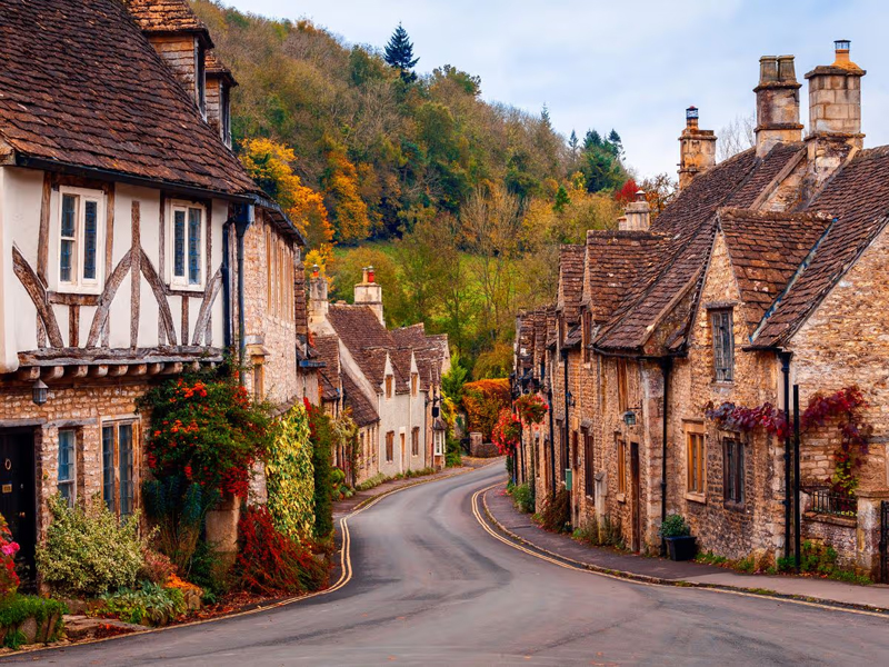Idyllic English village emerges as most popular shopping destination among Indians in UK