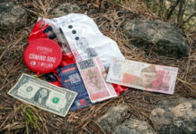 Pak balloons with foreign currency notes recovered