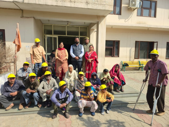 Samvedna Society chairman, Keshav Chopra during a visit at Shelter Home for Urban Homeless in Boria Basti.