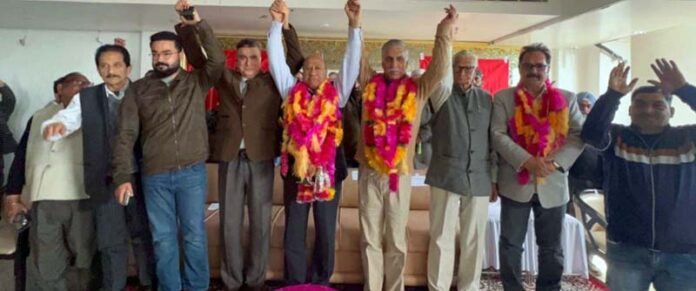 NC leaders led by Provincial president, Rattan Lal Gupta during a party meeting at Udhampur on Saturday. NC leaders led by Provincial president, Rattan Lal Gupta during a party meeting at Udhampur on Saturday.