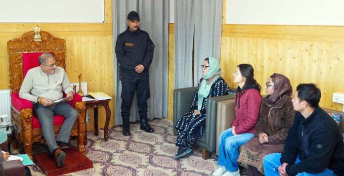 LG Kavinder Gupta interacting with a delegation in Leh. LG Kavinder Gupta interacting with a delegation in Leh.