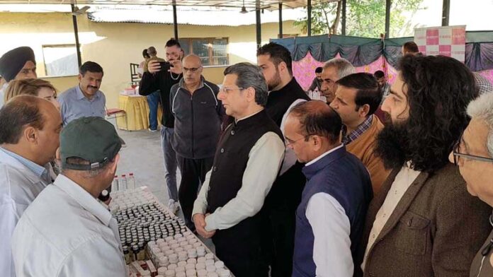 Relief &Rehabilitation Commissioner, Dr Arvind Karwani inaugurating Multi Speciality Medical Camp at Muthi.