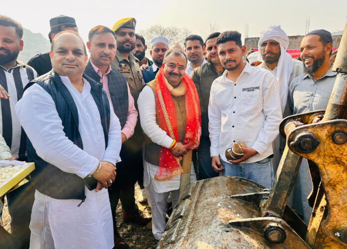 MLA Bahu, Choudhary Vikram Randhawa kick starting crates work in Chaata on Sunday.