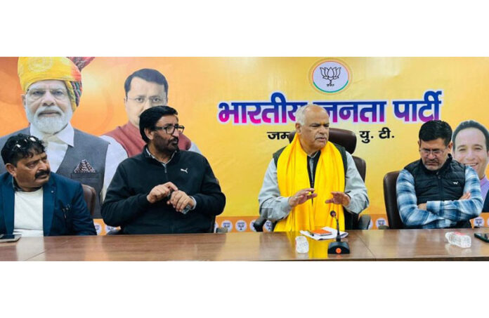 BJP leaders from Kargil during a meeting with party general secretary (Org) Ashok Koul at Jammu on Monday. BJP leaders from Kargil during a meeting with party general secretary (Org) Ashok Koul at Jammu on Monday.