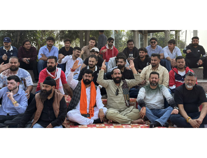 Members of Yuva Rajput Sabha protesting for NLU in Jammu. —Excelsior/Rakesh Members of Yuva Rajput Sabha protesting for NLU in Jammu. —Excelsior/Rakesh