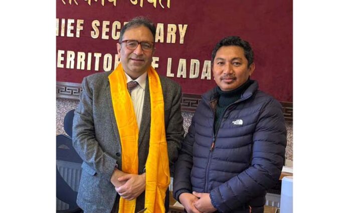 Former MP Jamyang Tsering Namgyal during his meeting with Chief Secretary Ashish Kundra in Leh.