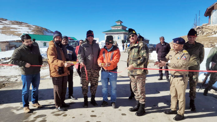 Dignitaries from MoRTH, Project Sampark and Beacon pose for photograph after BRO opens Mughal Road for the first time in mid-winter.
