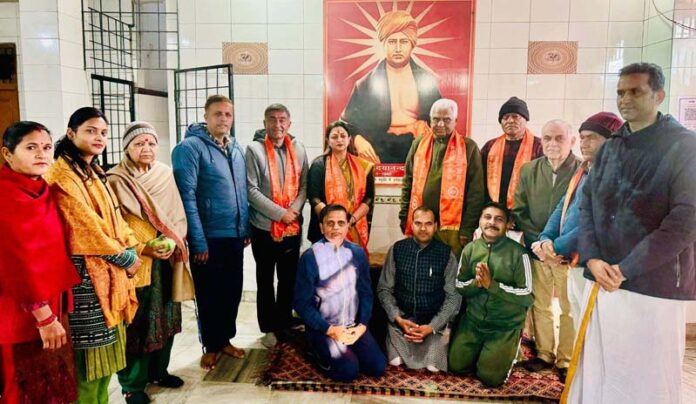 Dignitaries celebrating the birth anniversary of Maharishi Dayanand Saraswati at Trikuta Nagar on Thursday.