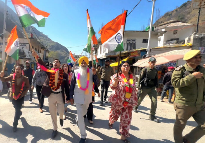 Tiranga Rally being taken out by NATF activists at Poonch. -Excelsior/Waseem