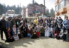 Winners posing along with dignitaries during closing ceremony at Gulmarg.