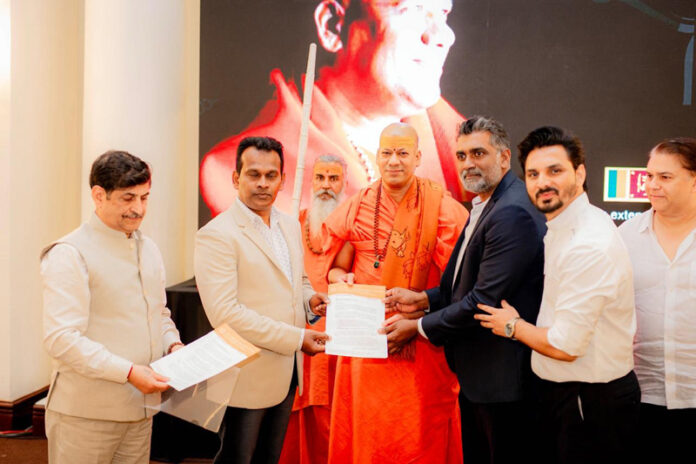 Swami Kailashanand Giri with Indian and Sri Lankan dignitaries in Sri Lanka. Swami Kailashanand Giri with Indian and Sri Lankan dignitaries in Sri Lanka.