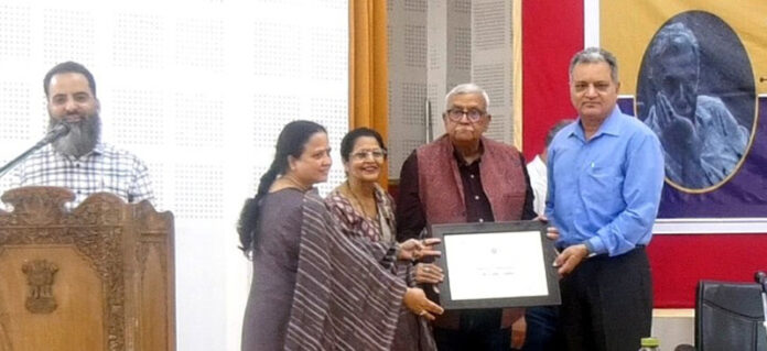 Dignitaries presenting a memento to Dr Lalit Gupta during a function in Jammu. Dignitaries presenting a memento to Dr Lalit Gupta during a function in Jammu.