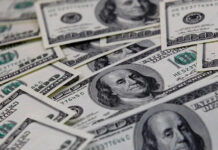 India’s forex reserves drop USD 7 bn to USD 709.76 bn