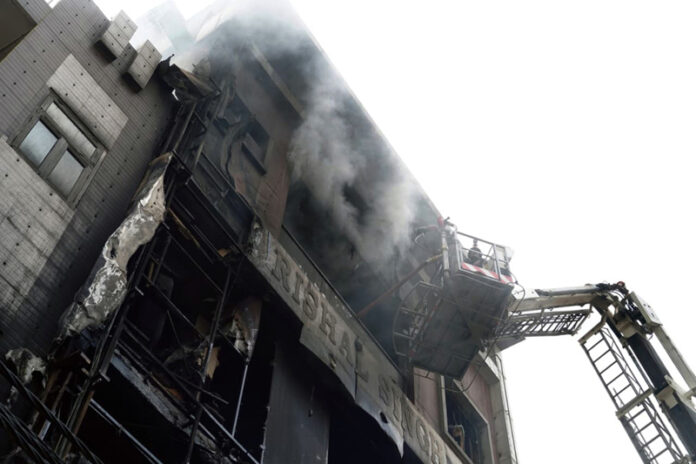 Scary visuals emerge from a building near Ram Chowk, Palam, where a fire breaks out in New Delhi on Wednesday. (UNI) Scary visuals emerge from a building near Ram Chowk, Palam, where a fire breaks out in New Delhi on Wednesday. (UNI)