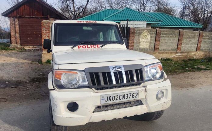 NIA team at the house of a businessman in Handwara on Monday. -Excelsior/Aabid Nabi