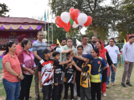 Nuzhat Gul, Secretary J&K Sports Council releasing balloons during inauguration of the 10th J&K UT Softball Championship in Jammu.