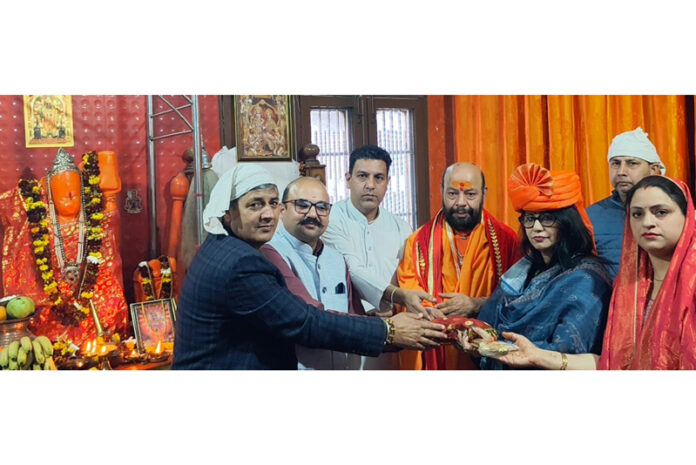 Sandeep Singh Manhas, Chairman OPJPT honouring Prerna Nanda with a traditional Sanatan Pagdi in Jammu.