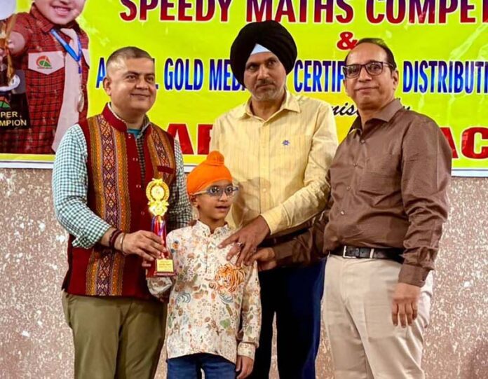 Director MHA for Census Operations & Citizen Registration, Amit Sharma giving awards to the students of Career Abacus. Director MHA for Census Operations & Citizen Registration, Amit Sharma giving awards to the students of Career Abacus.