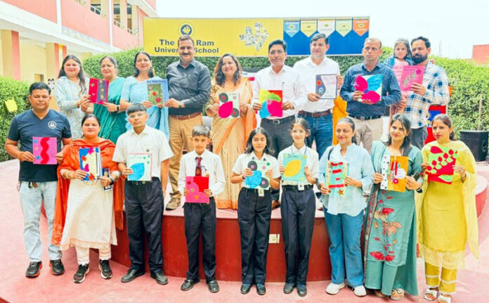 Young authors posing with their newly written novells alongside dignitaries during the event.