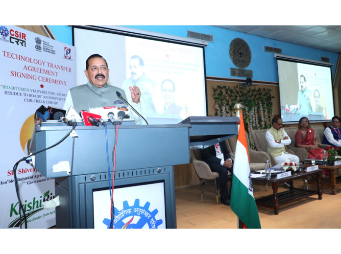 Union Minister Dr Jitendra Singh addressing a technology transfer event at Anusandhan Bhavan, New Delhi on Monday. Also seen is Union Agriculture Minister Shivraj Singh Chouhan.