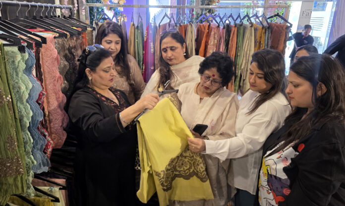 Customers busy in shopping at an exhibition organized by Fa Ma in Jammu. —Excelsior/Rakesh Customers busy in shopping at an exhibition organized by Fa Ma in Jammu. —Excelsior/Rakesh